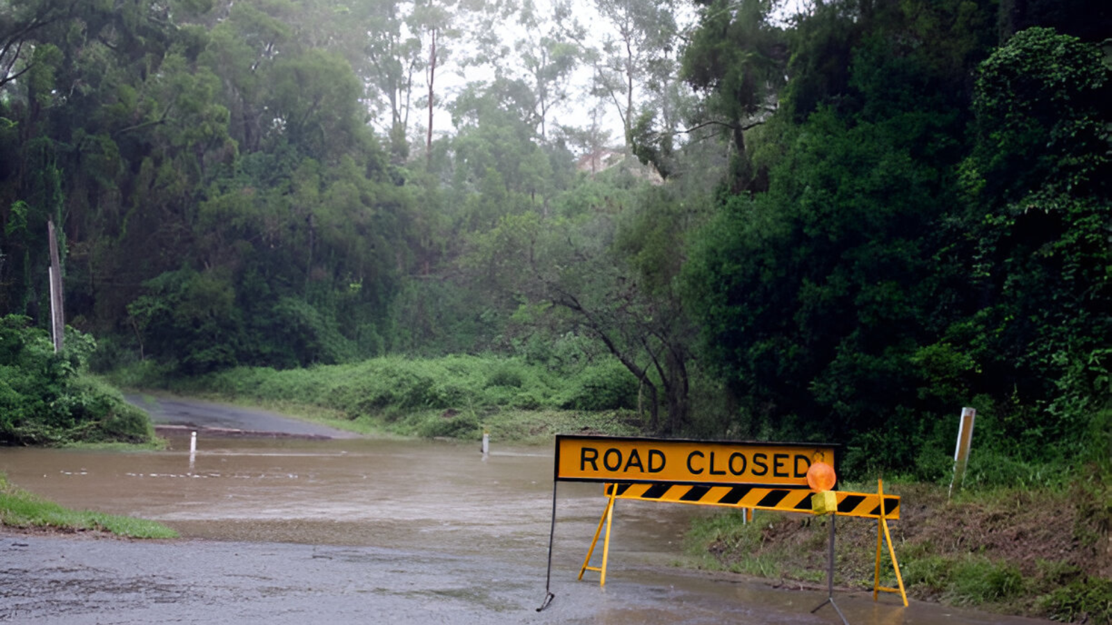 भारी वर्षा और खराब मौसम के कारण माँ वैष्णो देवी यात्रा स्थगित – 14 सितम्बर 2025 का अपडेट